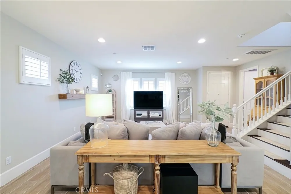 7026 Village Eastvale, CA 92880