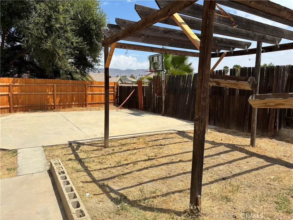 770 Regateo Hemet, CA 92543