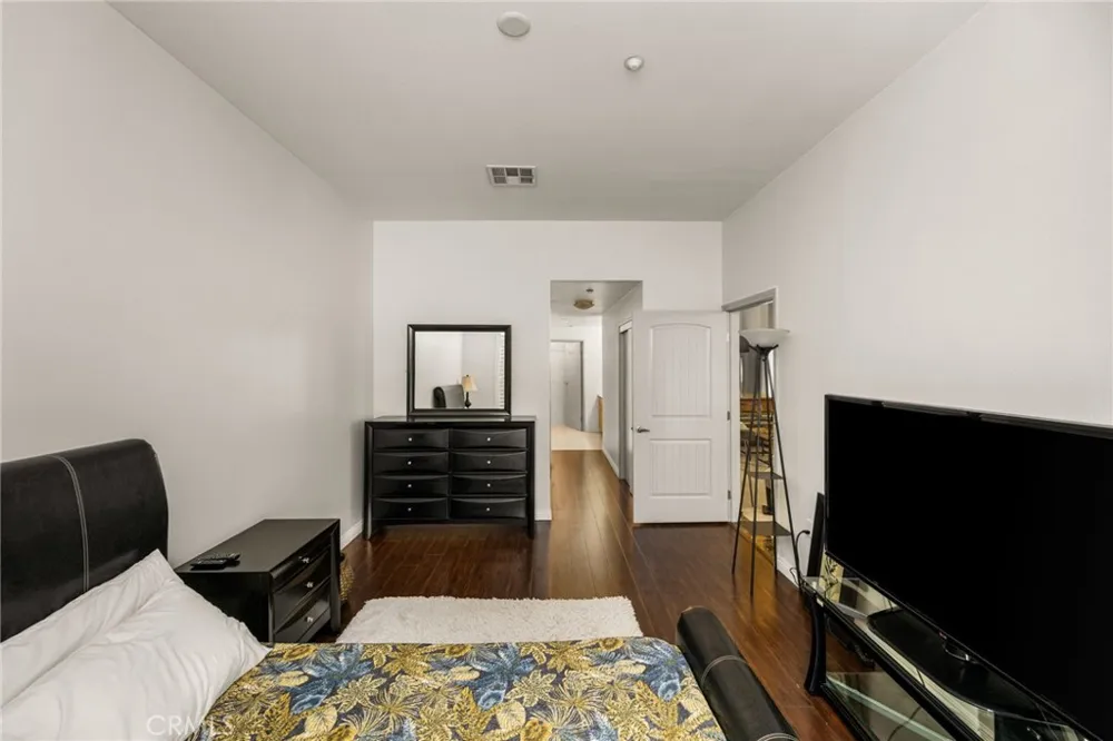 435 W Center Street Promenade #226 Anaheim, CA 92805