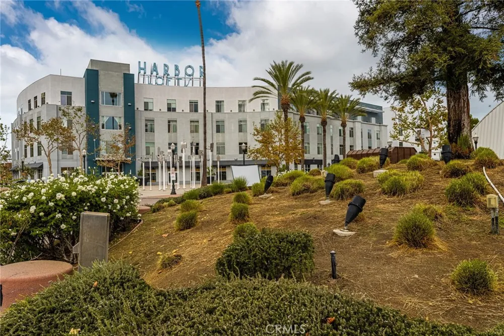 435 W Center Street Promenade #226 Anaheim, CA 92805