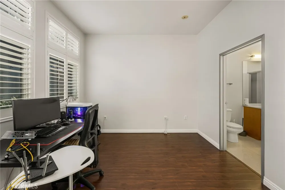 435 W Center Street Promenade #226 Anaheim, CA 92805