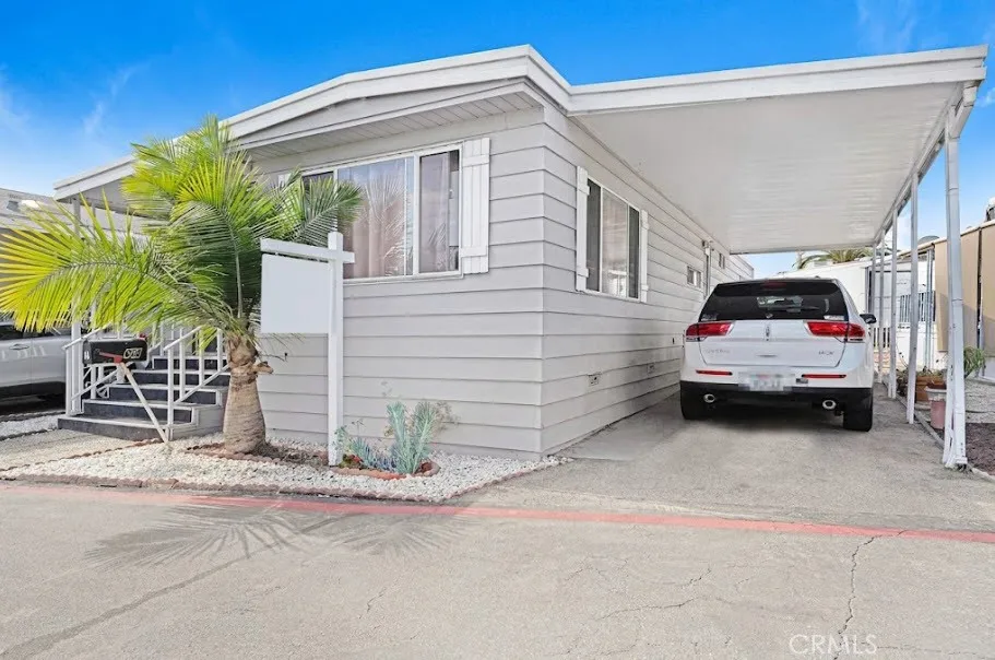 17705 S Western #64 Gardena, CA 90248
