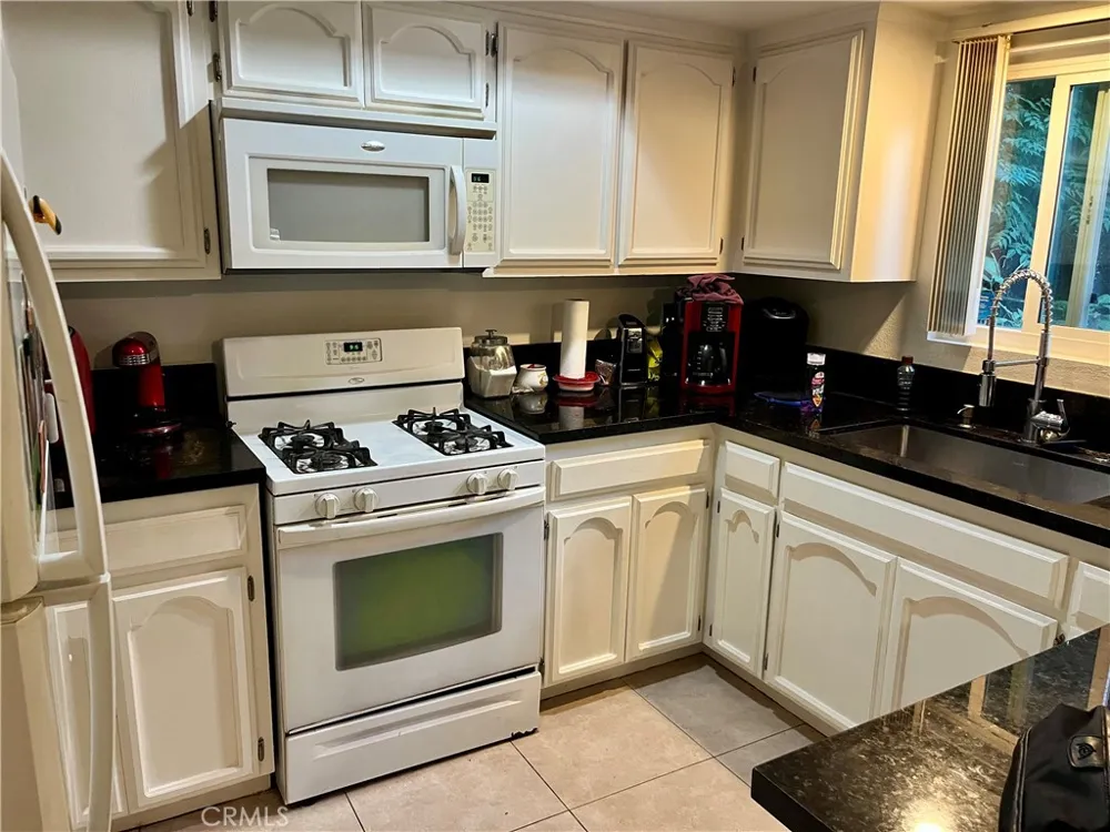 32865 Pepper Drive Lake Elsinore, CA 92532