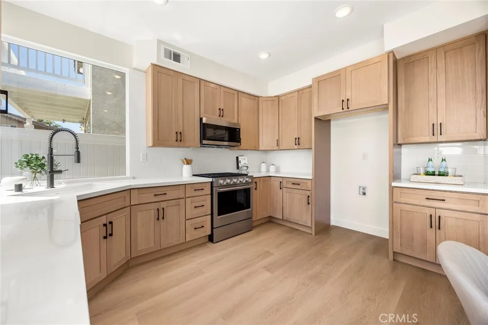 1023 S Brianna Way Anaheim Hills, CA 92808
