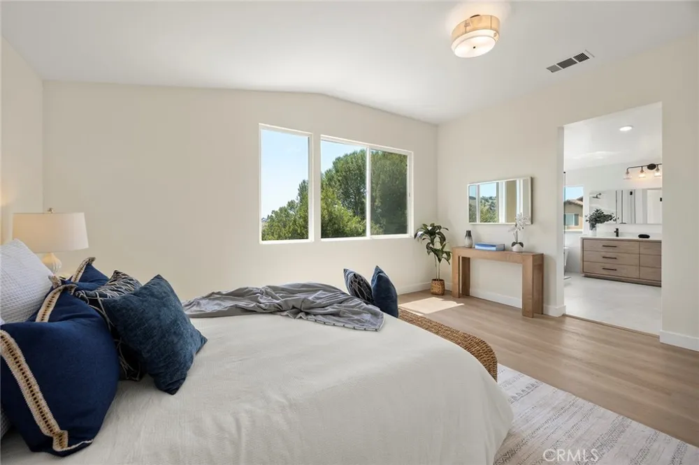1023 S Brianna Way Anaheim Hills, CA 92808