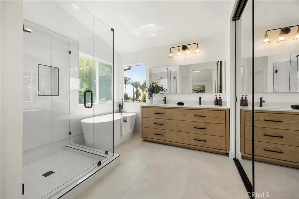 1023 S Brianna Way Anaheim Hills, CA 92808