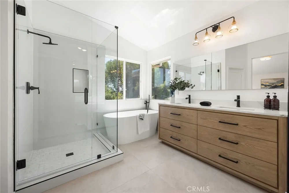 1023 S Brianna Way Anaheim Hills, CA 92808
