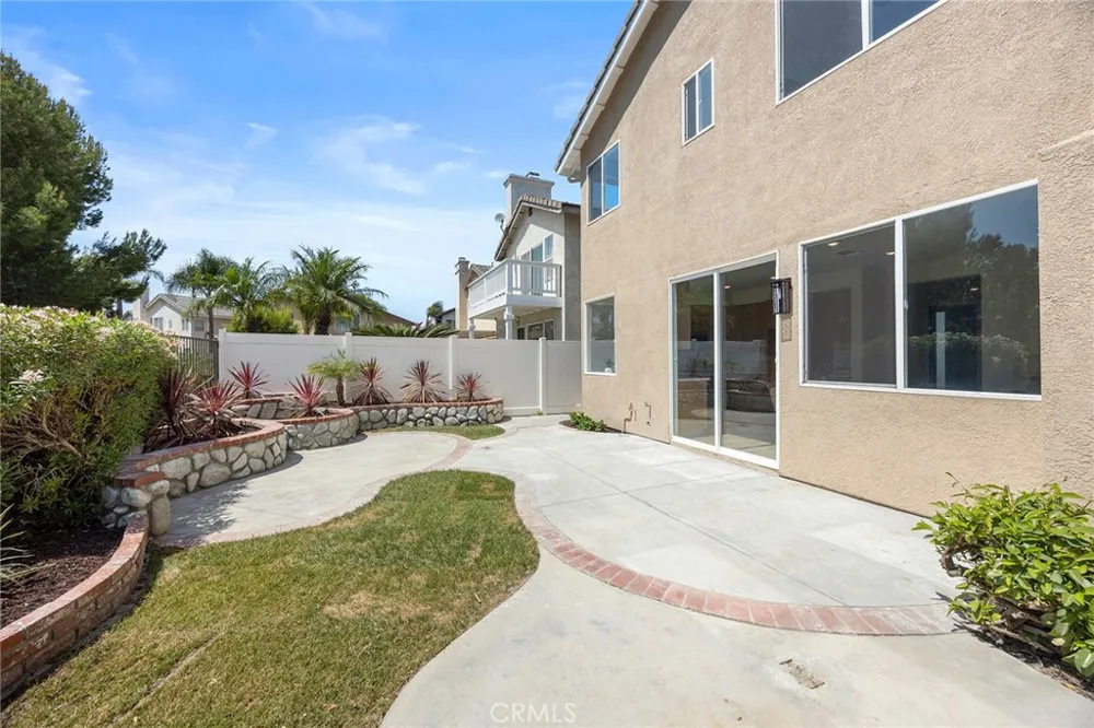 1023 S Brianna Way Anaheim Hills, CA 92808