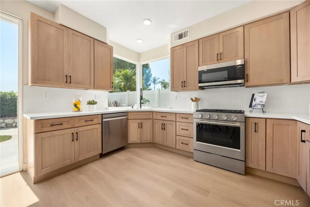 1023 S Brianna Way Anaheim Hills, CA 92808