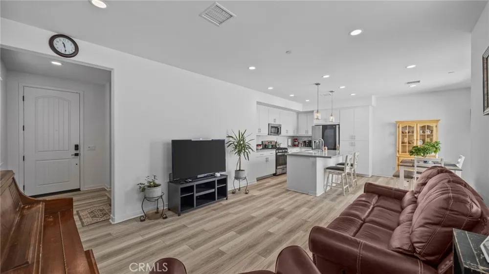 16282 Meadowhouse Avenue Chino, CA 91708