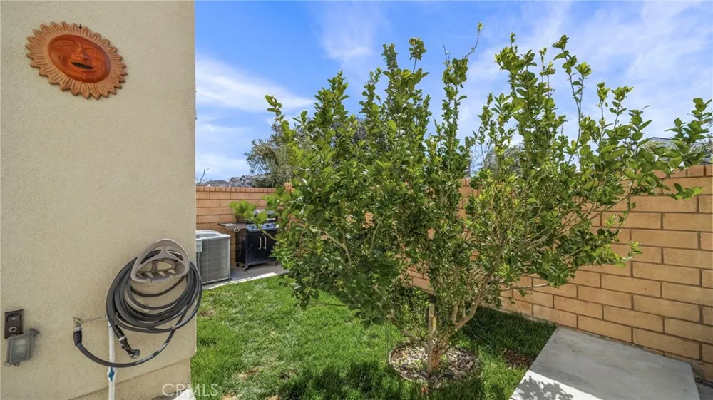 16282 Meadowhouse Avenue Chino, CA 91708