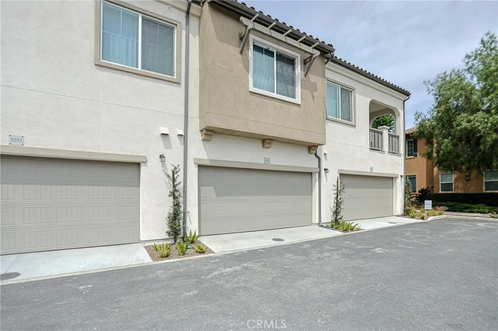 3222 S Lafayette Paseo Ontario, CA 91761