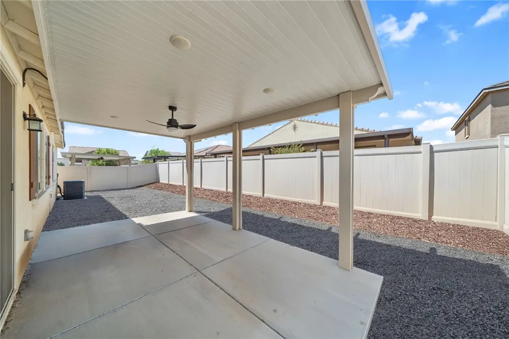 786 Green Court Perris, CA 92571