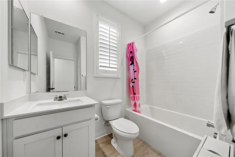786 Green Court Perris, CA 92571