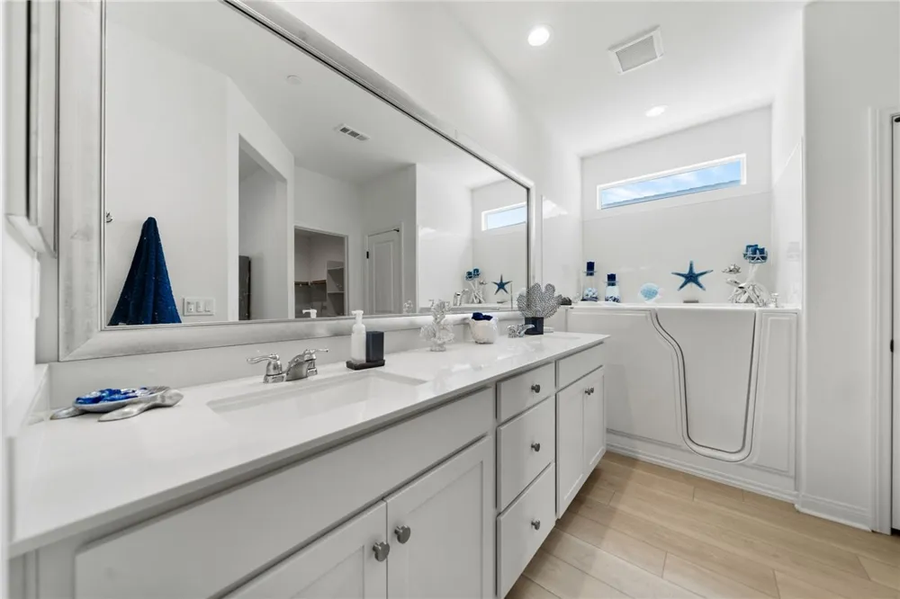 786 Green Court Perris, CA 92571