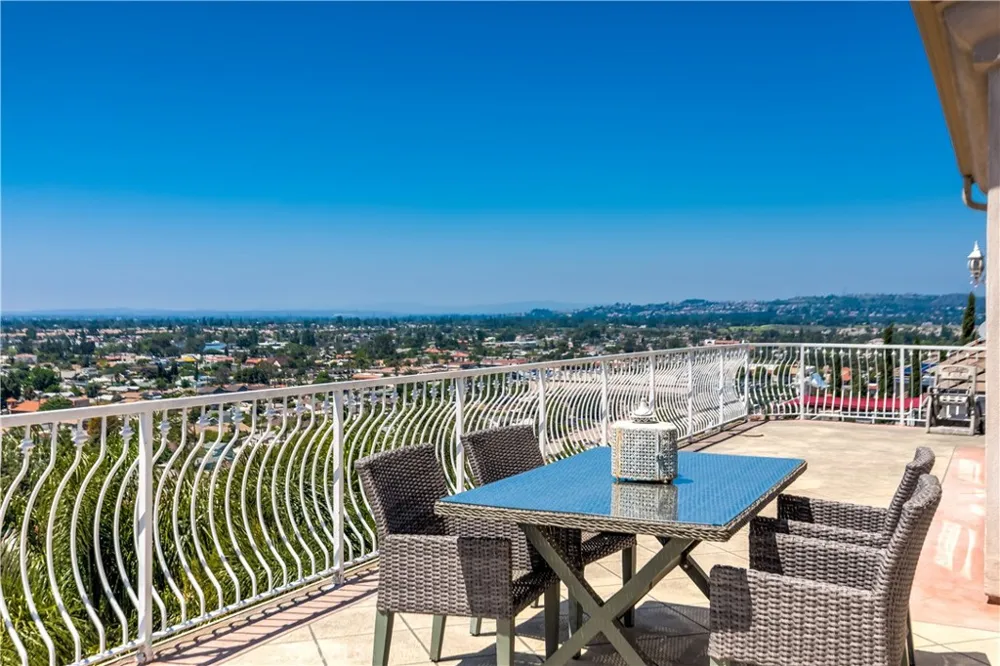 12296 Circula Panorama Santa Ana, CA 92705