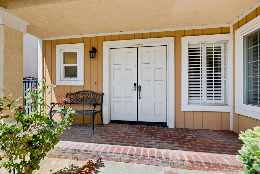 4331 Via Del Obispo Yorba Linda, CA 92886