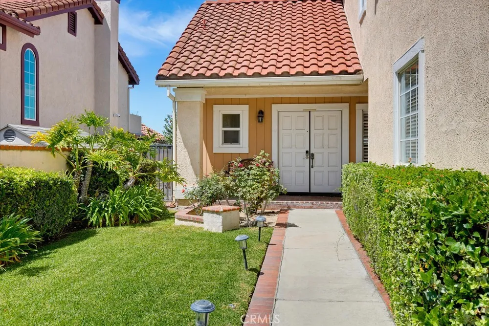 4331 Via Del Obispo Yorba Linda, CA 92886
