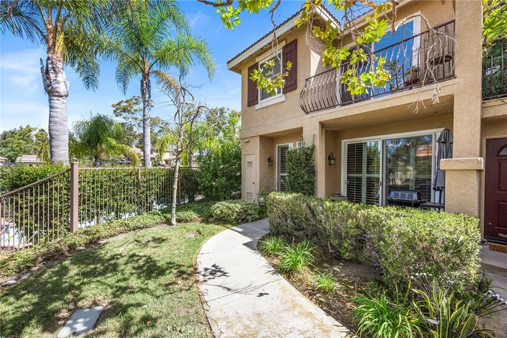 1108 S Positano Avenue Anaheim Hills, CA 92808