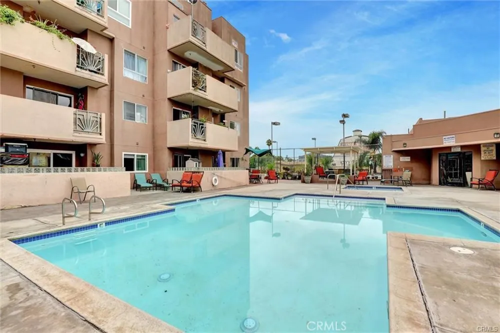 450 E 4th Street #334 Santa Ana, CA 92701