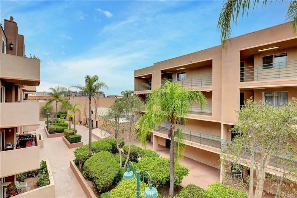 450 E 4th Street #334 Santa Ana, CA 92701