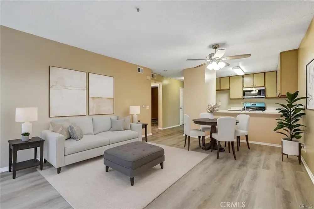 450 E 4th Street #334 Santa Ana, CA 92701