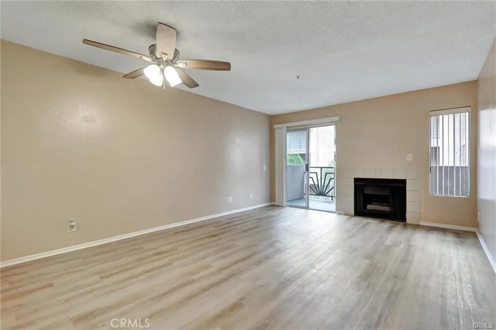 450 E 4th Street #334 Santa Ana, CA 92701