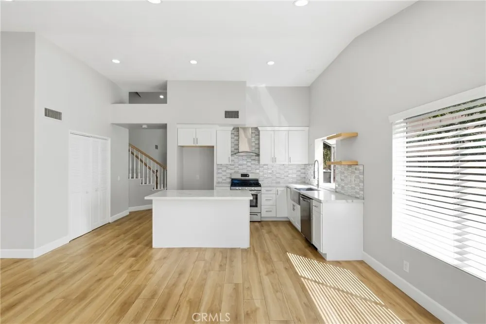 2482 Steven Drive Corona, CA 92879