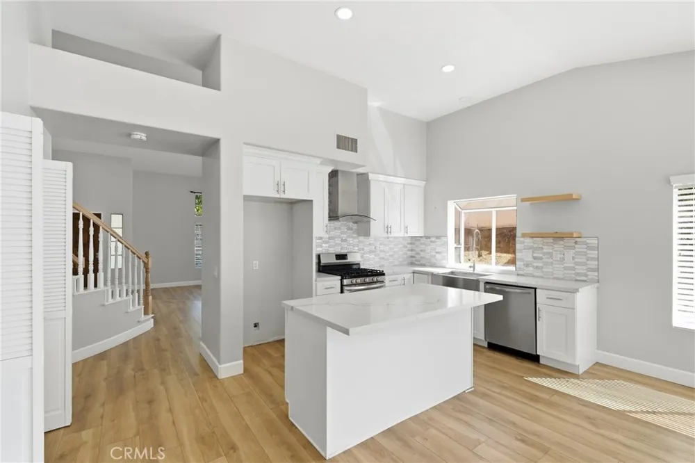 2482 Steven Drive Corona, CA 92879