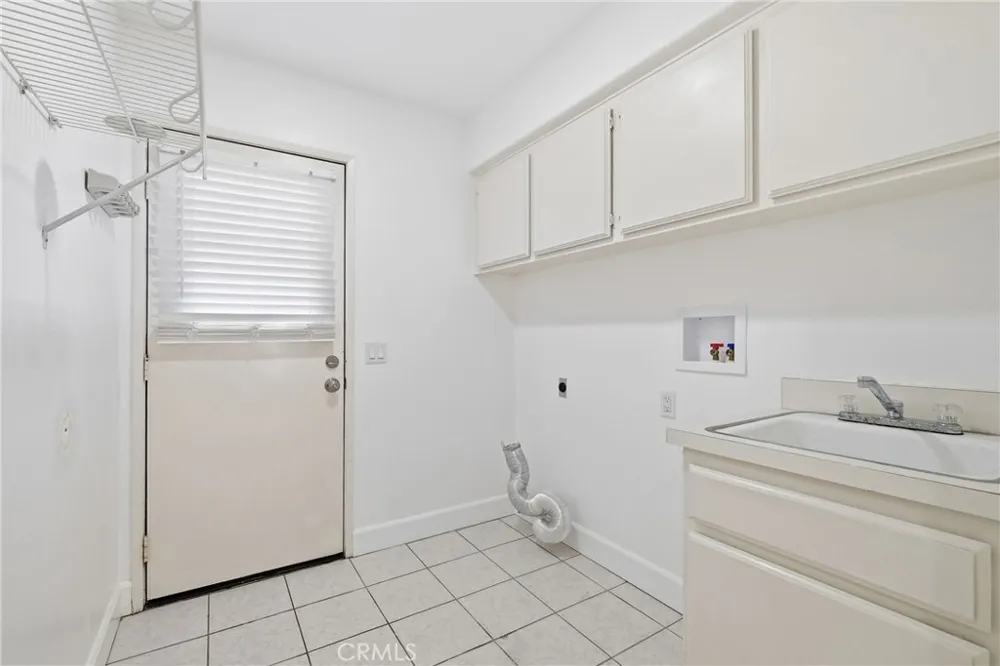 2482 Steven Drive Corona, CA 92879