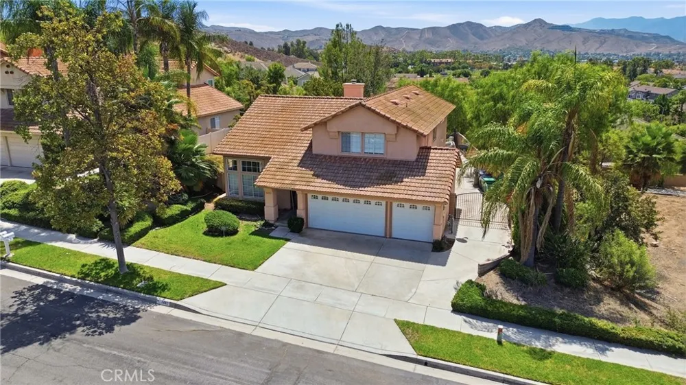 2482 Steven Drive Corona, CA 92879
