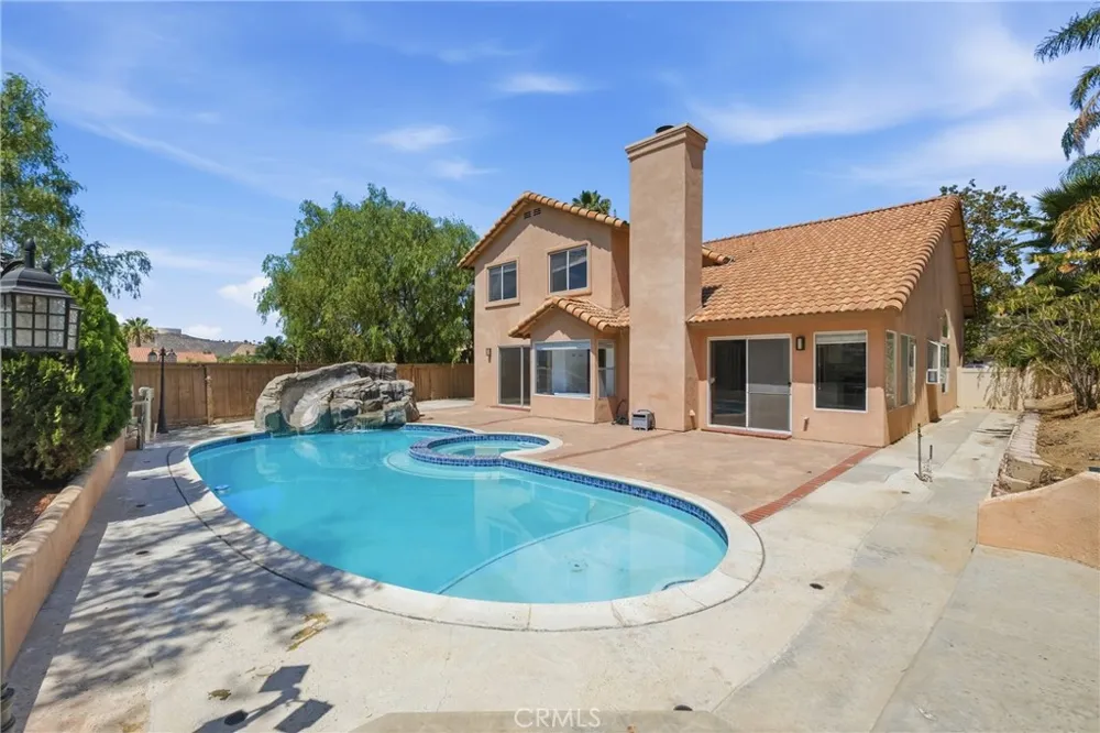 2482 Steven Drive Corona, CA 92879