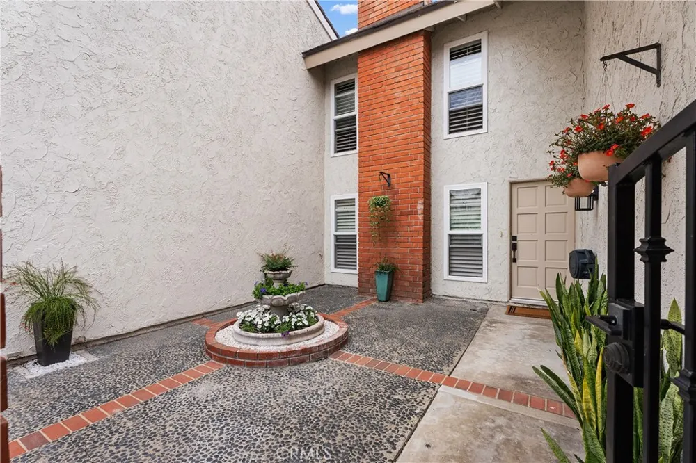 5112 Kingscross Westminster, CA 92683