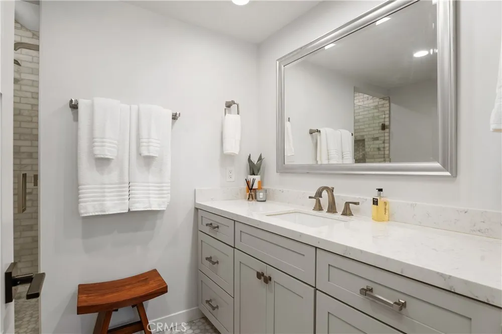5112 Kingscross Westminster, CA 92683