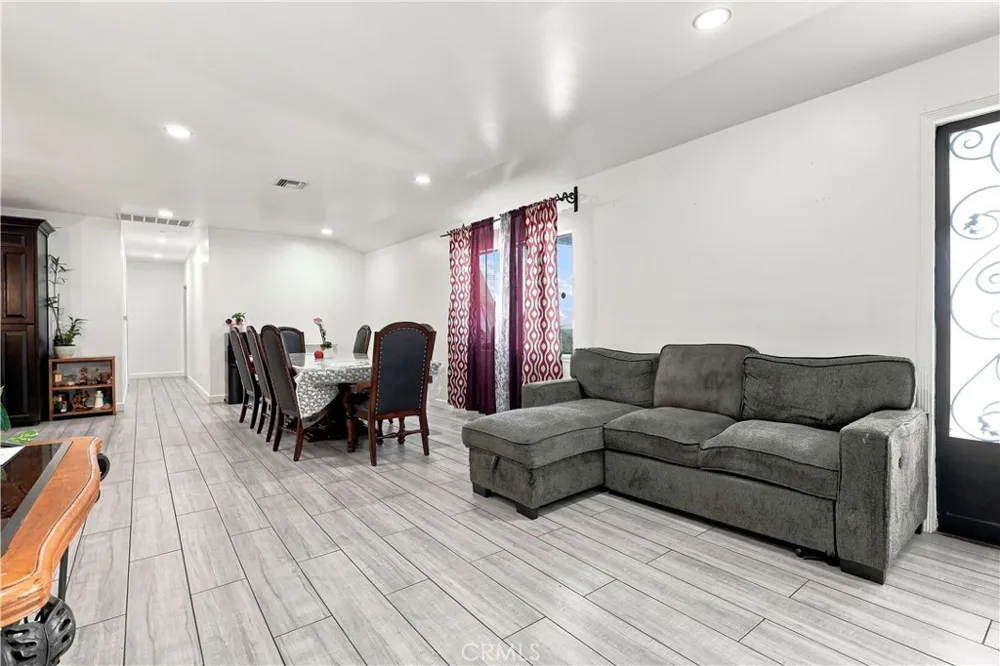 9503 Dork Pico Rivera, CA 90660