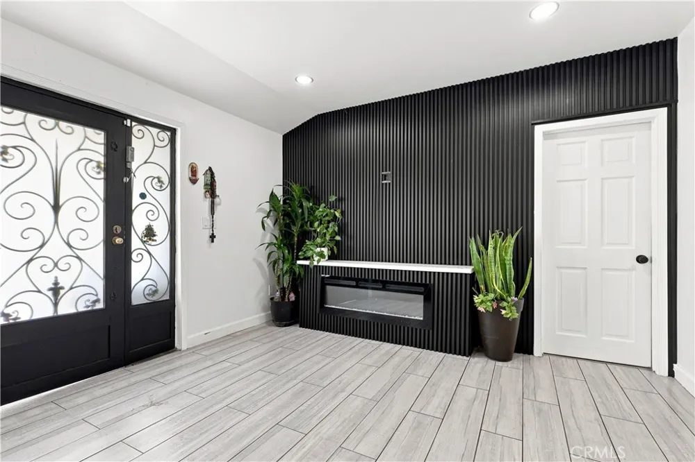 9503 Dork Pico Rivera, CA 90660