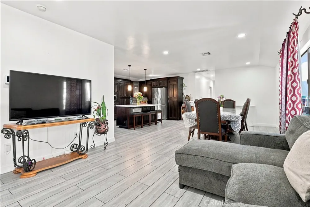 9503 Dork Pico Rivera, CA 90660