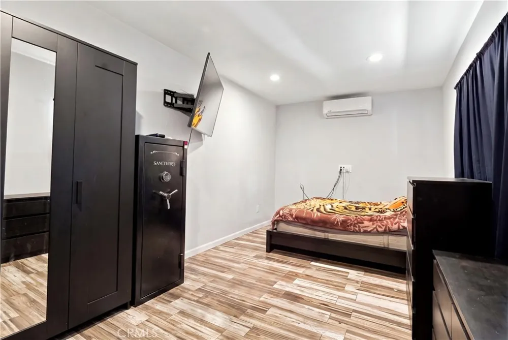 9503 Dork Pico Rivera, CA 90660
