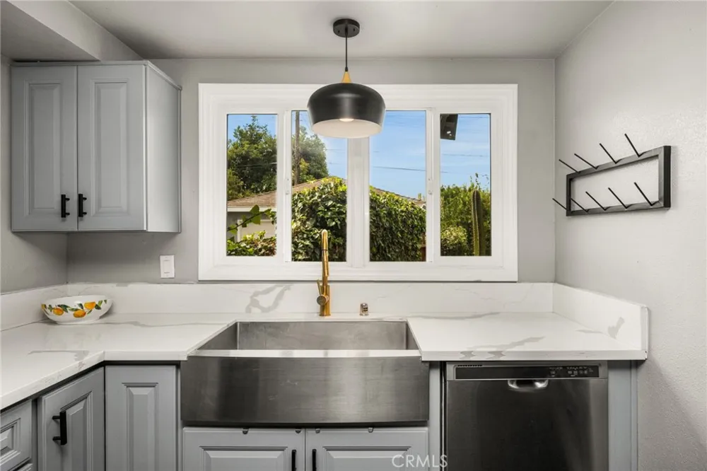 1334 E Collins Orange, CA 92867