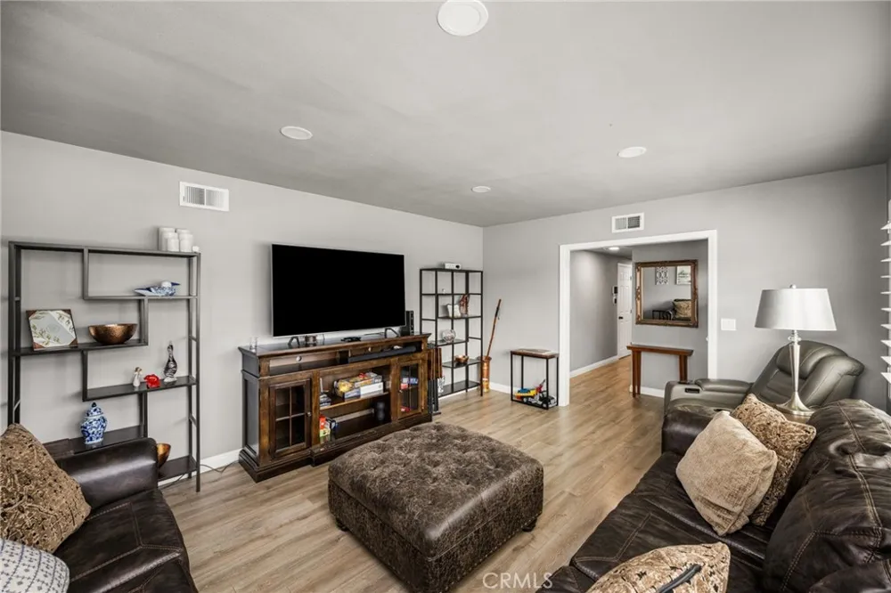 1334 E Collins Orange, CA 92867