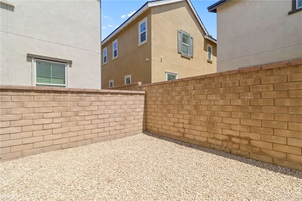 2811 E Kendall Ontario, CA 91761