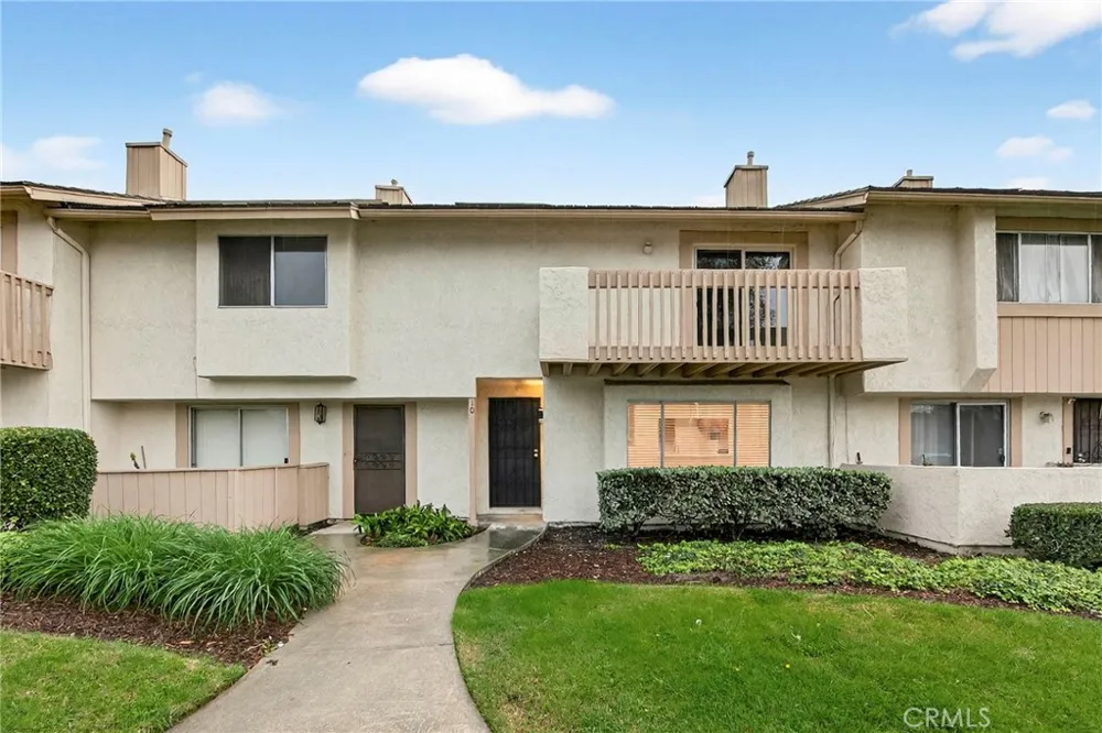11360 166th #10 Cerritos, CA 90703