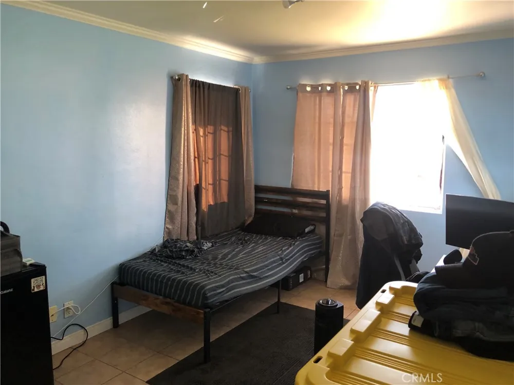 1234 E Oak Street Anaheim, CA 92805