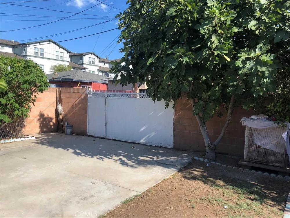 1234 E Oak Street Anaheim, CA 92805