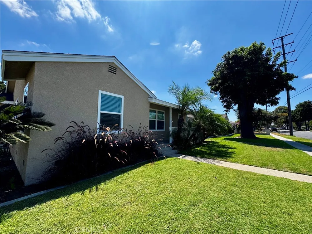 14414 Studebaker Norwalk, CA 90650