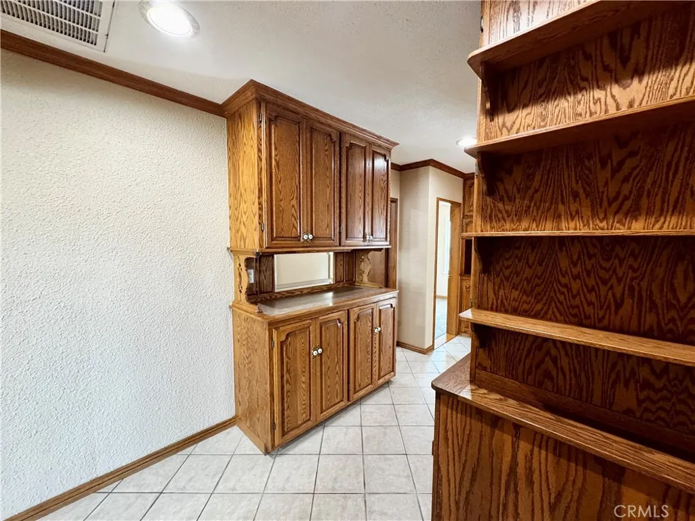 14414 Studebaker Norwalk, CA 90650