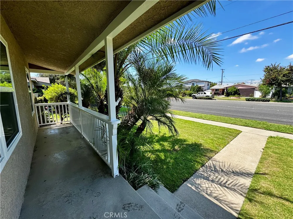 14414 Studebaker Norwalk, CA 90650