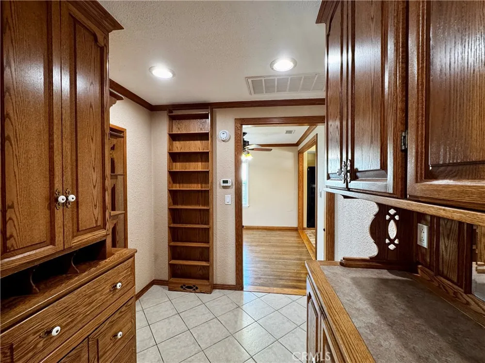 14414 Studebaker Norwalk, CA 90650