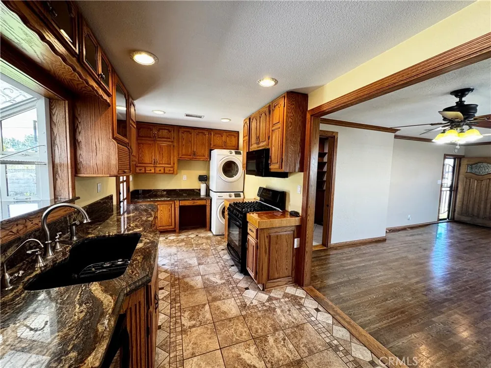 14414 Studebaker Norwalk, CA 90650