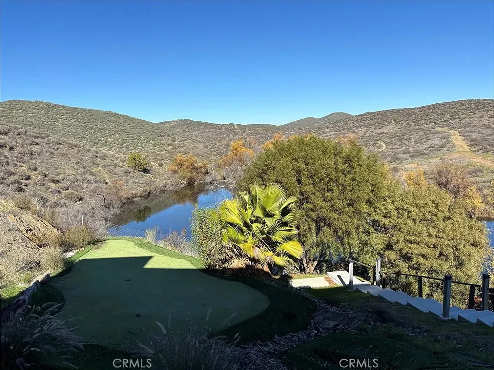 21734 Appaloosa Court Canyon Lake, CA 92587